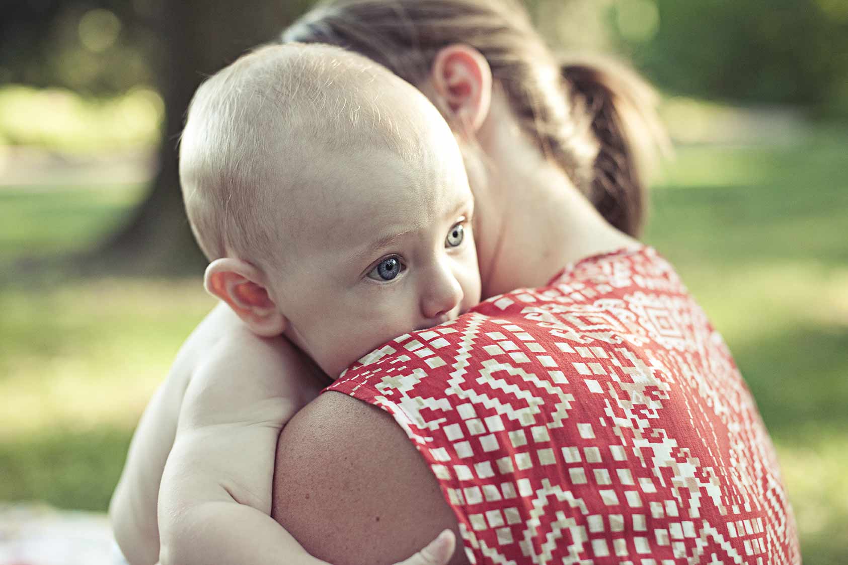 Rots bébé comment faire roter bébé ? Conseils Nestlé Bébé