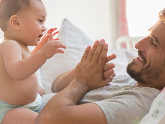 Date premiers mots bébé : A quel âge parle bébé ? 