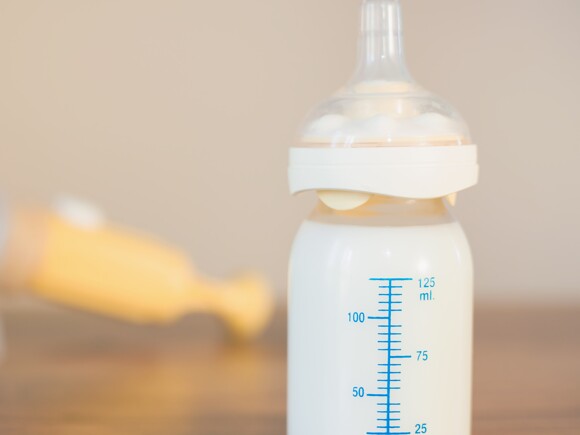 Introduire le biberon dans l'allaitement maternel
