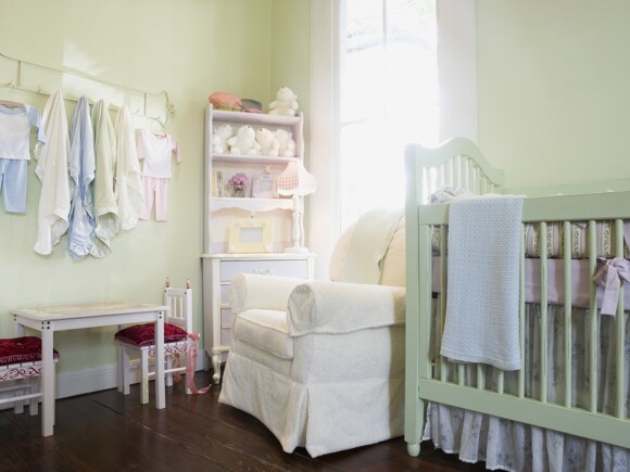 Chambre de bébé, comment acheter du mobilier pas cher ?