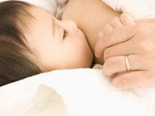Vous envisagez d’allaiter? Mesures pratiques à prendre avant, pendant et après la naissance de bébé. Vous envisagez d’allaiter? Mesures pratiques à prendre avant, pendant et après la naissance de bébé.