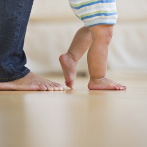 acquisition-de-la-marche-bebe