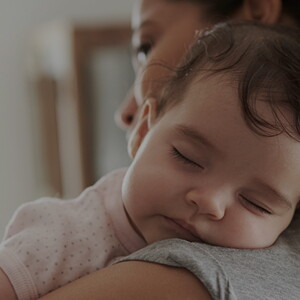 cs_oct_babysleeping_725x418_de_200207_1.jpg