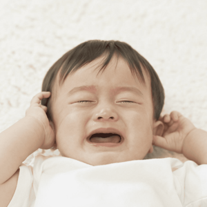 bébé en larme