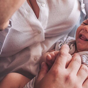 Comprendre pourquoi les bébés pleurent