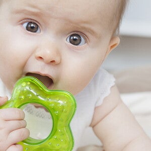 Conseils pour les premières dents de bébé