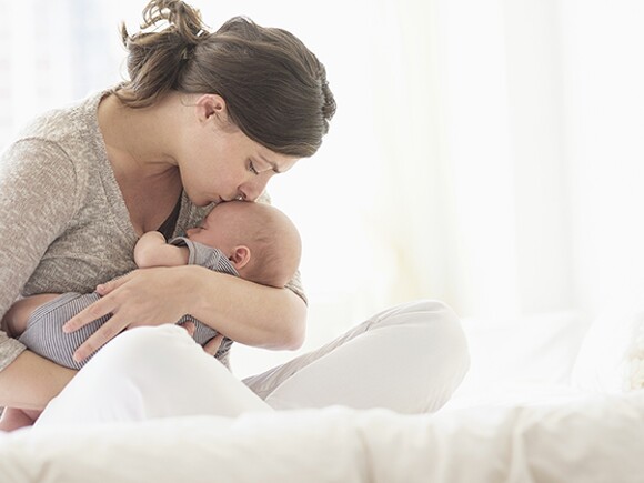 Bébé refuse le biberon ? Nos 5 astuces