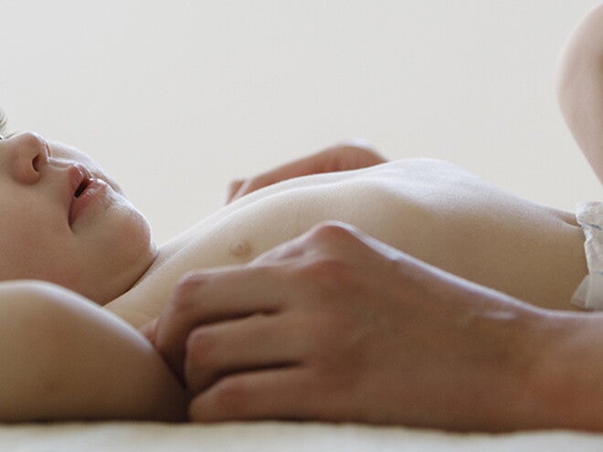 Comment soulager les maux de ventre de bébé Comment soulager les maux de ventre de bébé