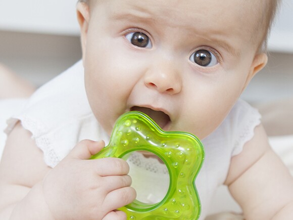 Conseils pour les premières dents de bébé