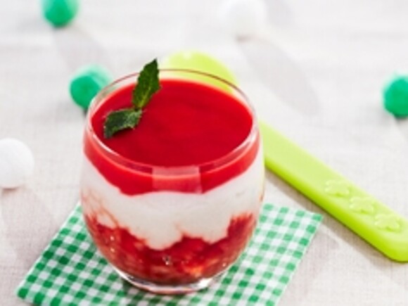 Tartare de fruits rouges, crème aux céréales Tartare de fruits rouges, crème aux céréales