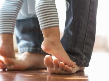 A quel âge bébé marche ? A quel âge bébé marche ?