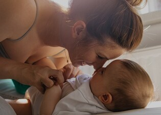 Comment comprendre la couleur des selles de votre bébé ? Comment comprendre la couleur des selles de votre bébé ?