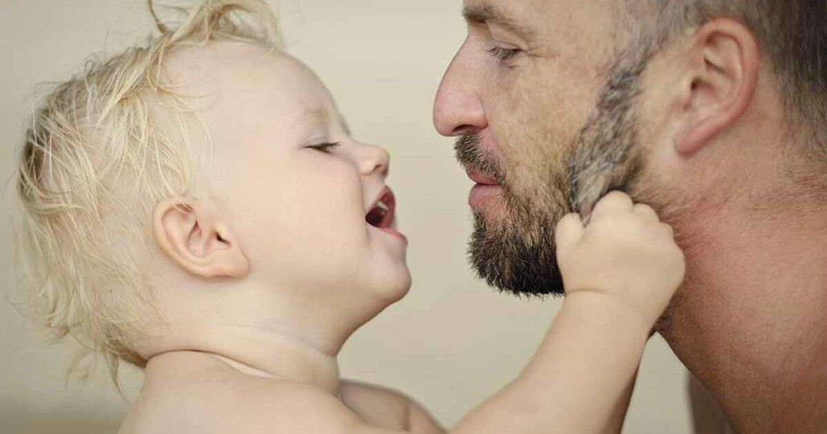 Beau-père ou belle-mère : on en parle comment à son enfant ? 