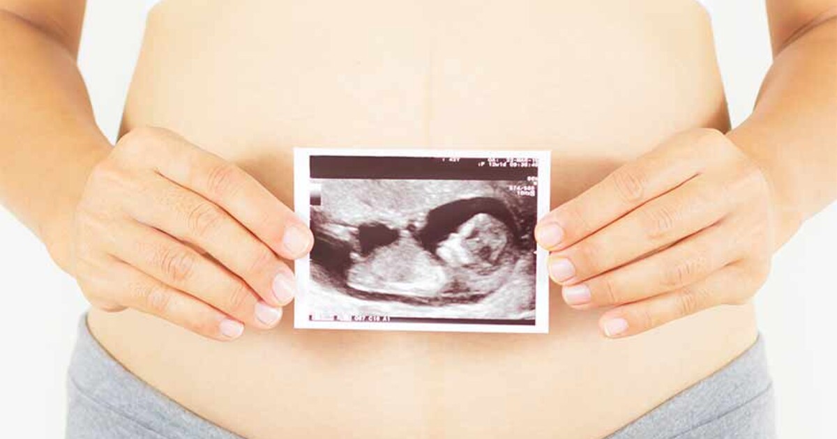 9ème mois de grossesse - Grossesse mois après mois | Nestlé Bébé